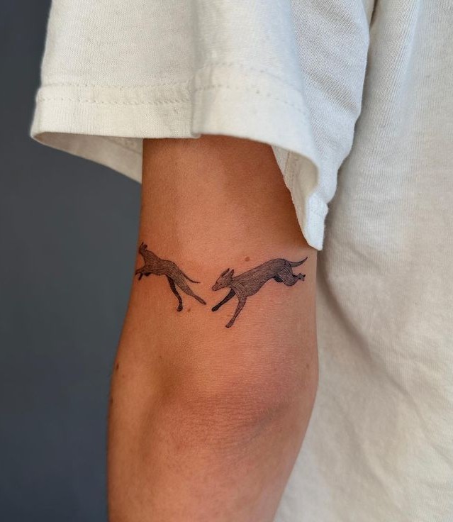 30 Dog Tattoo Ideas: Minimalist, Memorial, Portrait, Paw Print, Small Meaningful, and Designs