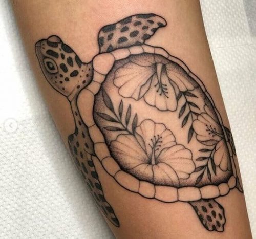 Discover 18 Stunning Hibiscus Tattoo Designs for Women – Bold, Beautiful & Trendy in