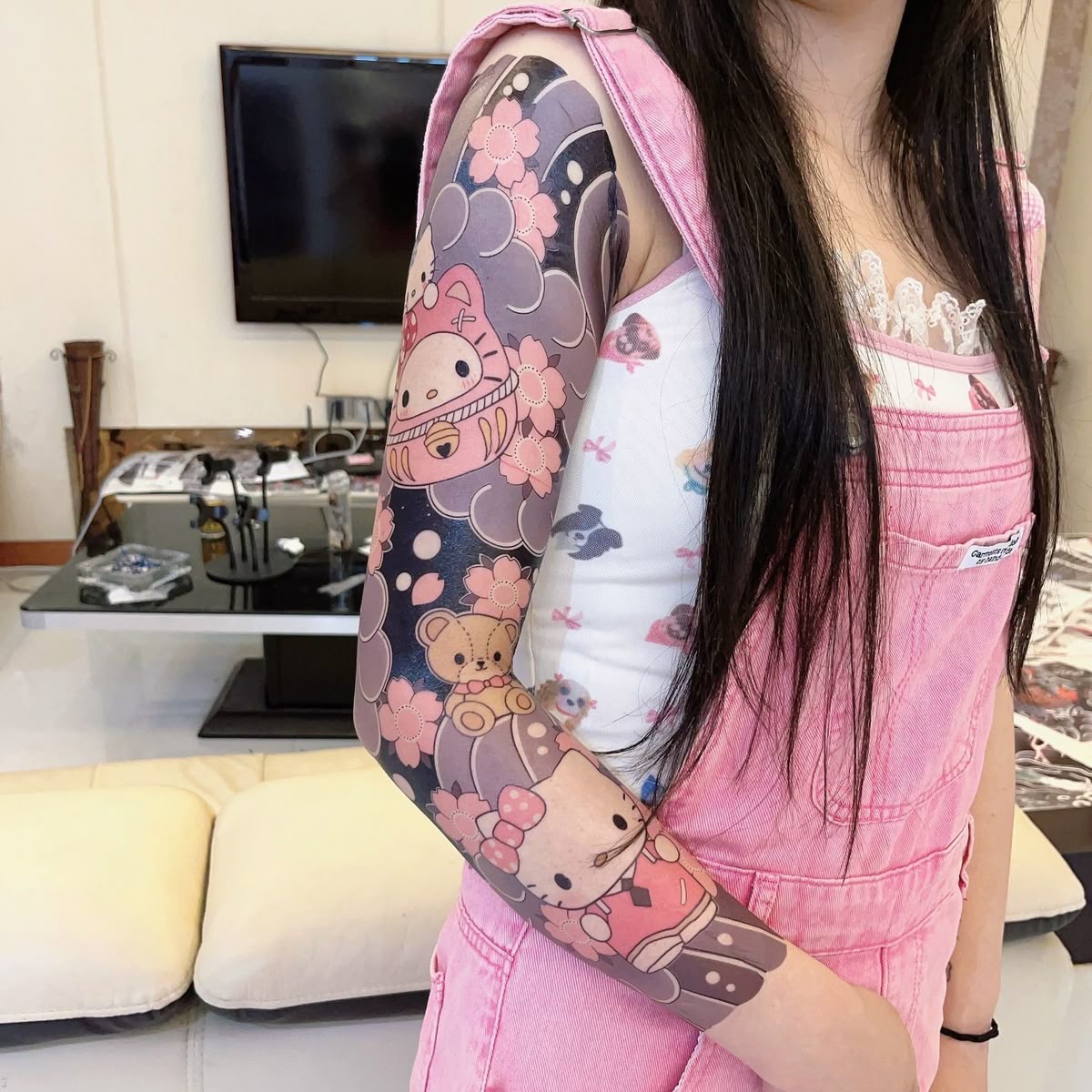 Hello Kitty Tattoo 29 Ideas for Women, Men & Couples Sleeve, Fine Line, Y2K, Cien Pies & More
