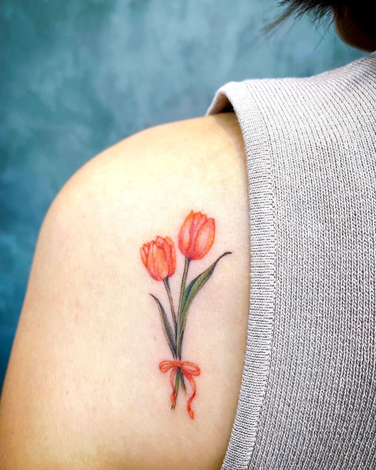 29 Tulip Tattoo Designs Full of Meaning and Style