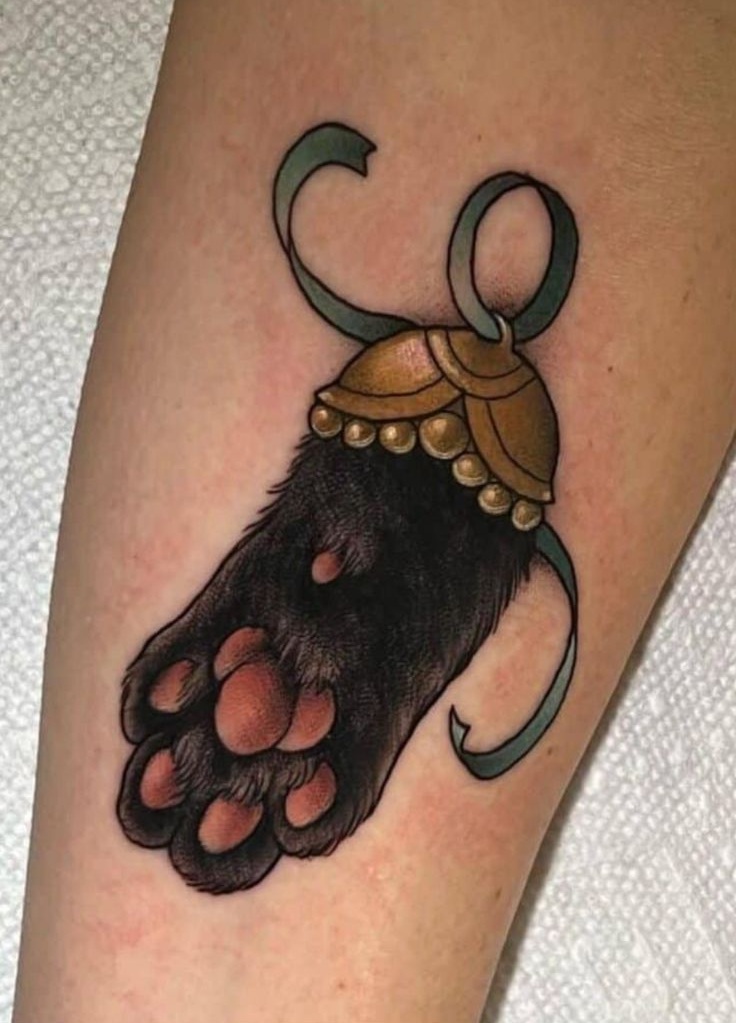 28 Paw Print Tattoo Ideas for Dog & Cat Lovers Memorial, Floral, Watercolor, Fine Line