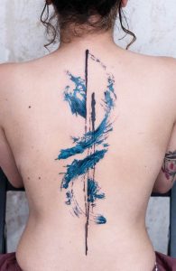 27 Delicate Spine Tattoo Ideas for Women