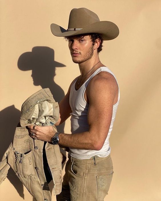 23 Halloween Outfits Ideas for Men in | Unique, Funny, and Scary Costumes | Easy DIY Ideas