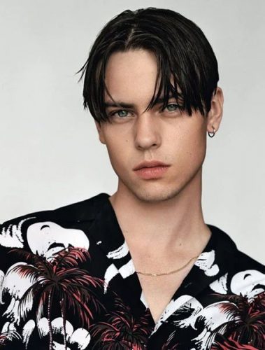 17 Curtain Bangs Hairstyles Men Ideas for