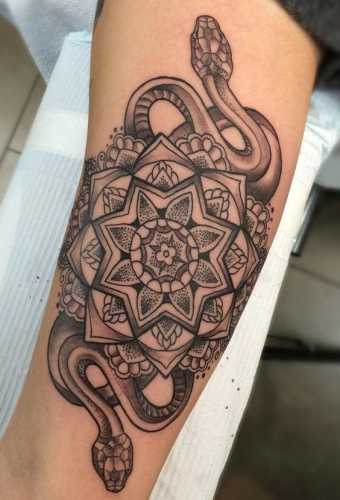 20 Masterful Snake Tattoos Drawing Concepts