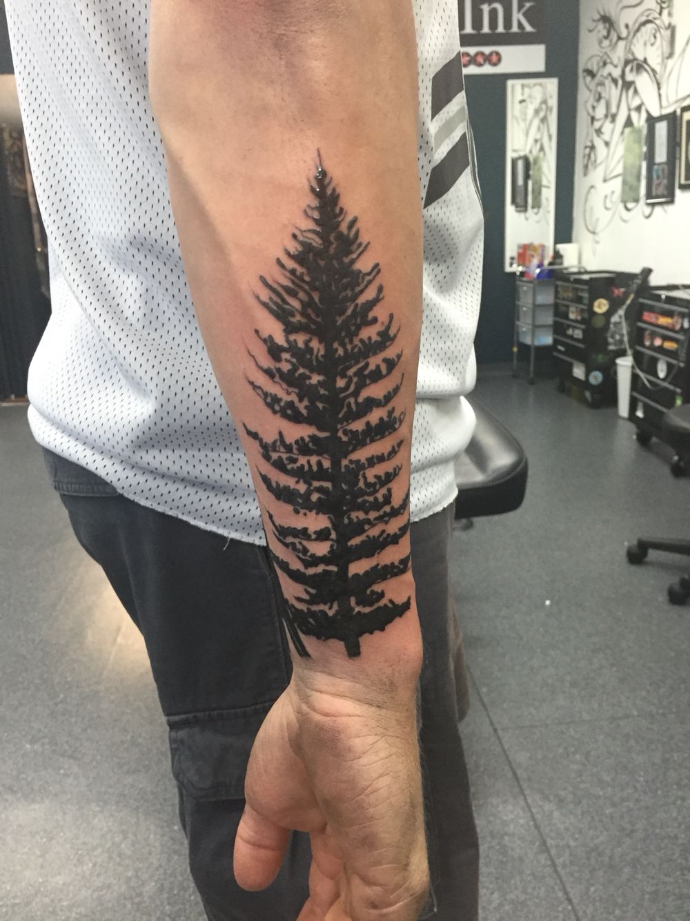 30 Pine Tree Tattoo Ideas: Quiet Symbols of Resilience, Place, and Peace