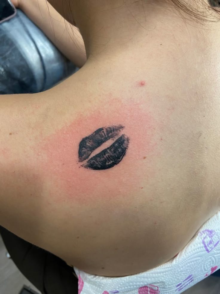 29 Lip Tattoo Ideas With Kiss Prints, Vampire Designs, Color Ideas, Shading, Placement Tips