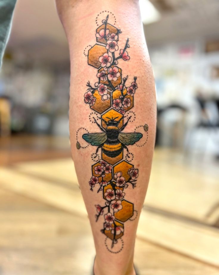 30 Honeycomb Tattoo Ideas  with Bees, Flowers, and Geometric Patterns for Men and Women