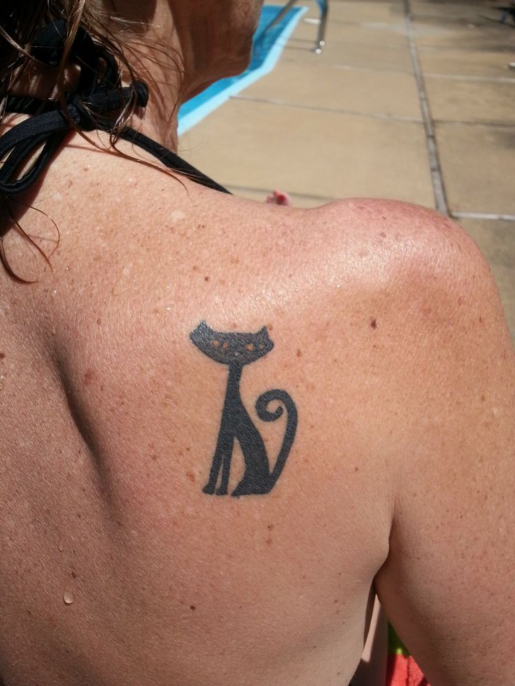 27 Black Cat Tattoo Ideas Realistic, Minimalist, Traditional & Witchy Designs