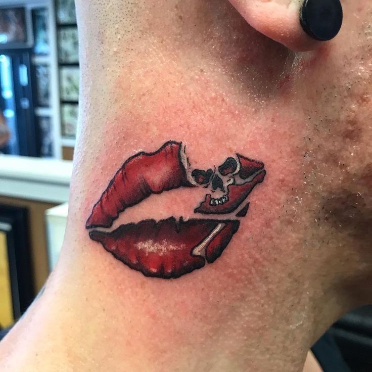 29 Lip Tattoo Ideas With Kiss Prints, Vampire Designs, Color Ideas, Shading, Placement Tips