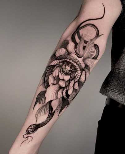 17 Awe-Inspiring Viper Snake Tattoo Concepts
