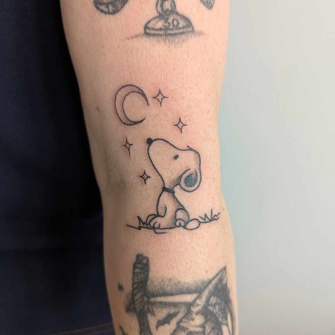 29 Snoopy Tattoo Ideas: Tiny Fine-Line, Joe Cool & Classic Designs for Women and Men