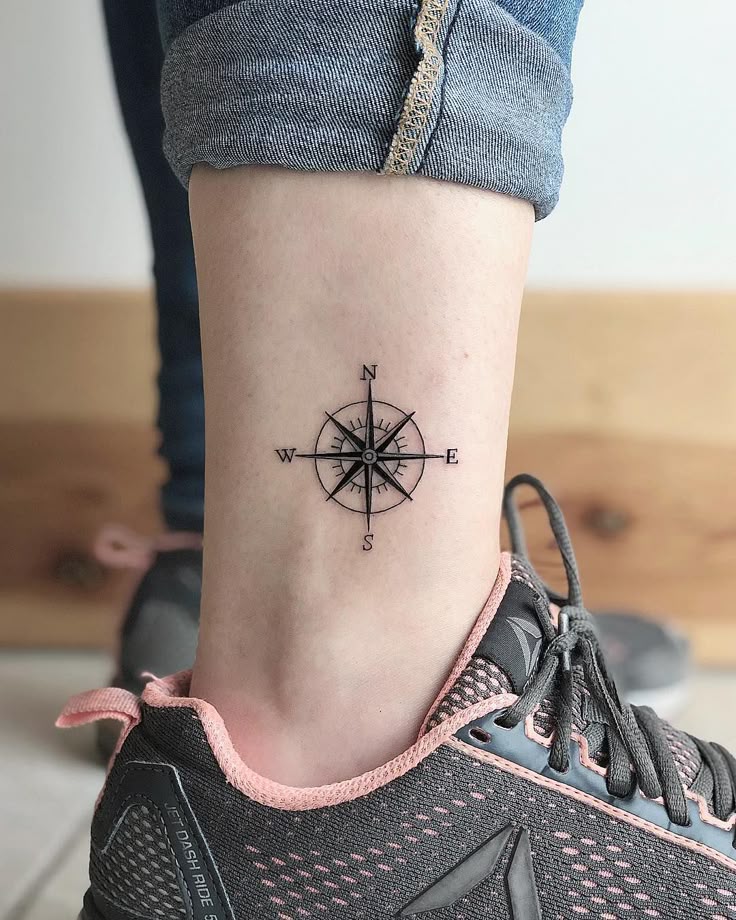 28 Compass Tattoo Ideas : Designs for Men and Women, Anchor, Traditional and More