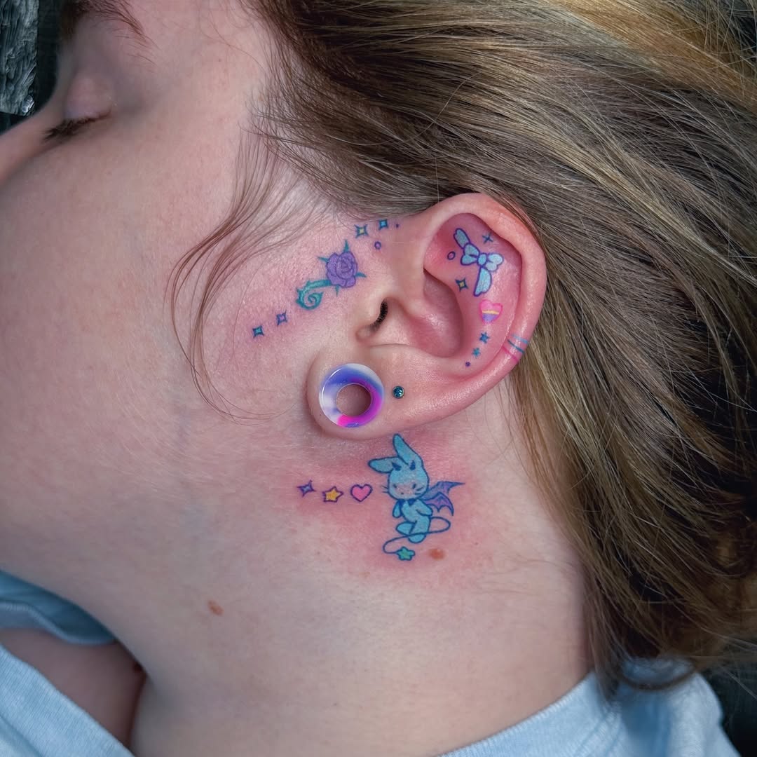 28 Ear Tattoo Ideas for Women and Men with Piercings Inner, Behind, Side, Fine Line, Flowers, Mandala, Moon, Rose, Cross, Stars, Spider Web