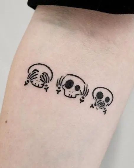 29 Skull Tattoos Ideas for Men and Women Unique, Traditional, Feminine, Dark & Mexican Skull Designs