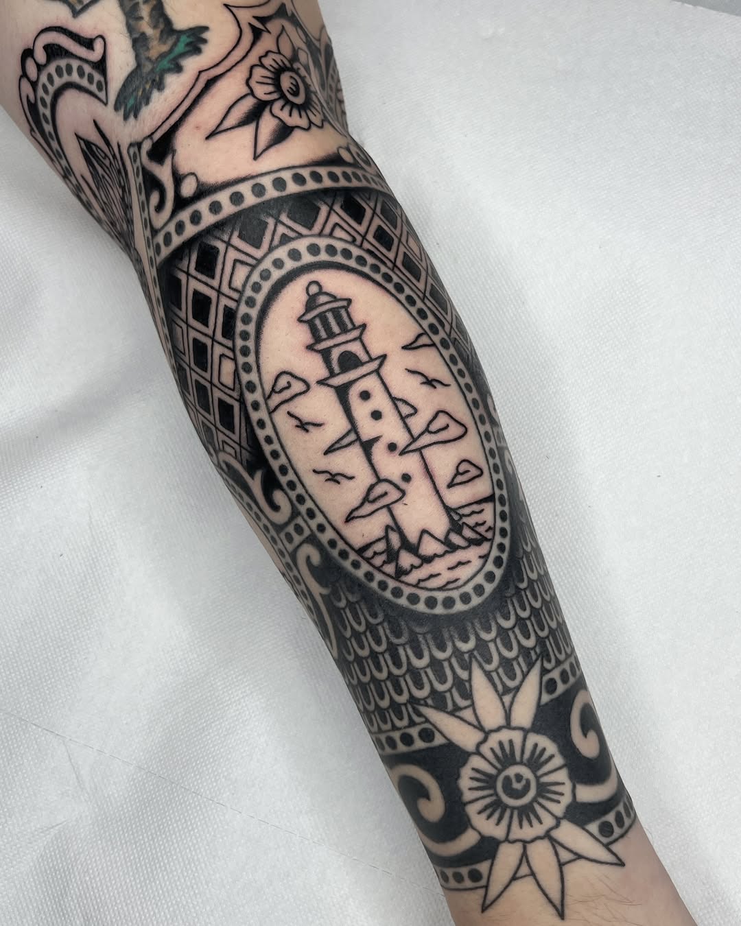 28 Traditional Tattoo Sleeve Ideas: Bold American, Black and Grey, Neo & Japanese Designs for Every Style