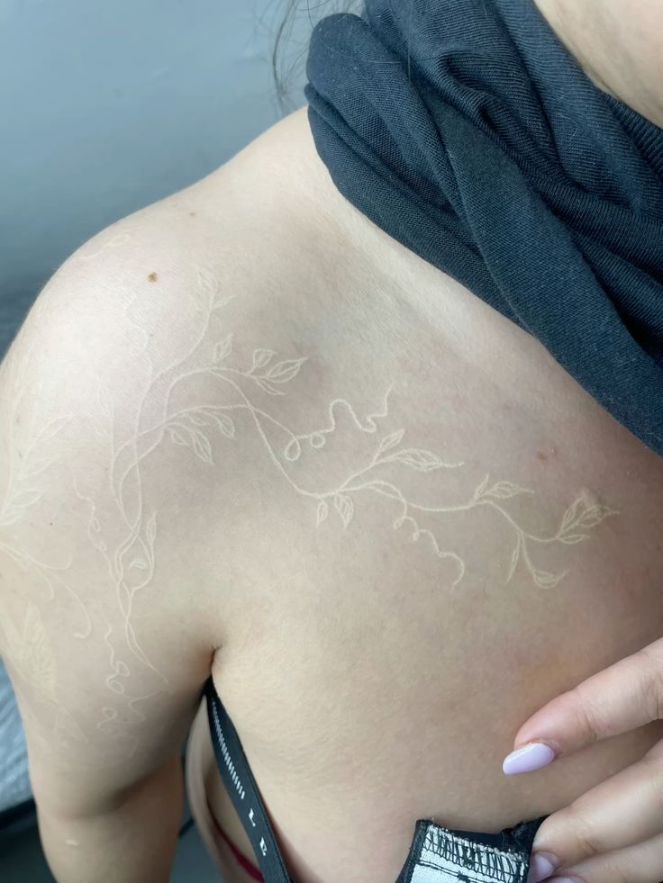 30 White Ink Tattoo Ideas for Dark Skin, Tan, Pale, Brown, Fine Line, Spider, Lightning, Healed Designs