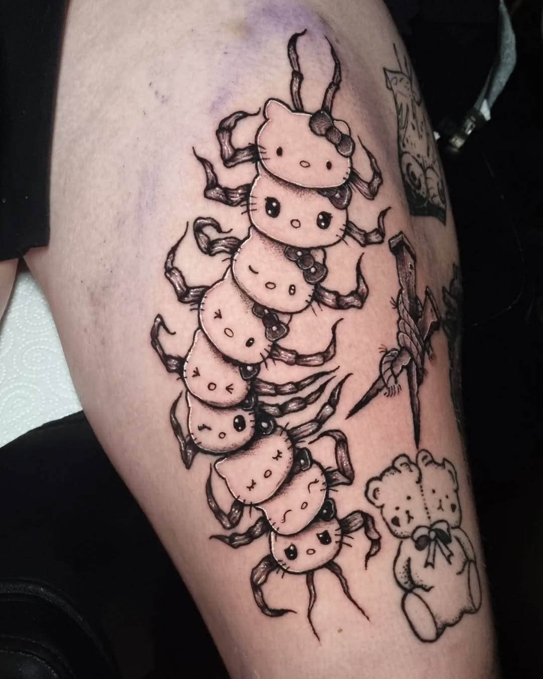 Hello Kitty Tattoo 29 Ideas for Women, Men & Couples Sleeve, Fine Line, Y2K, Cien Pies & More