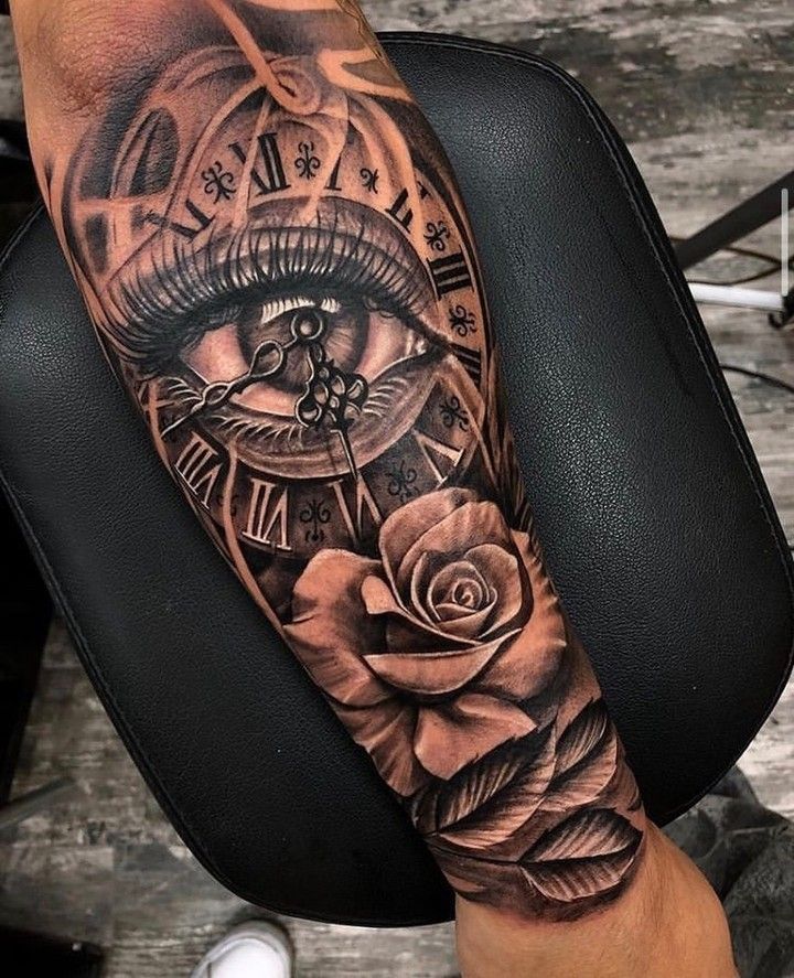 27 Rose Hand Tattoo Ideas: From Classic Black-and-Gray to Bold Narrative Pieces