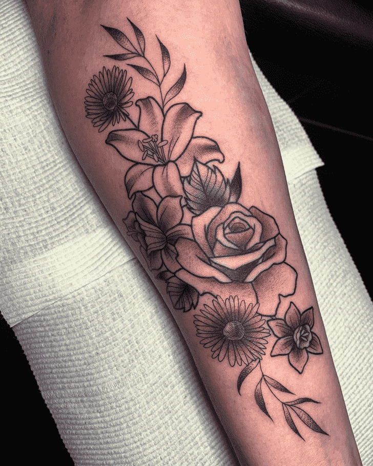 25 Daisy Tattoo Ideas with Fine Line, Watercolor, Minimalist, Stencil, Traditional & Dainty Designs