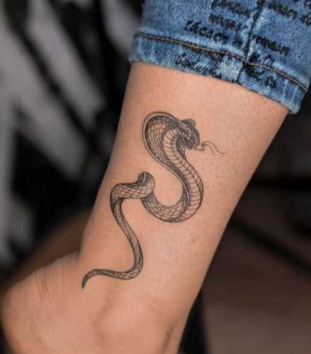 10 Snake Tattoos around Ankle Designs