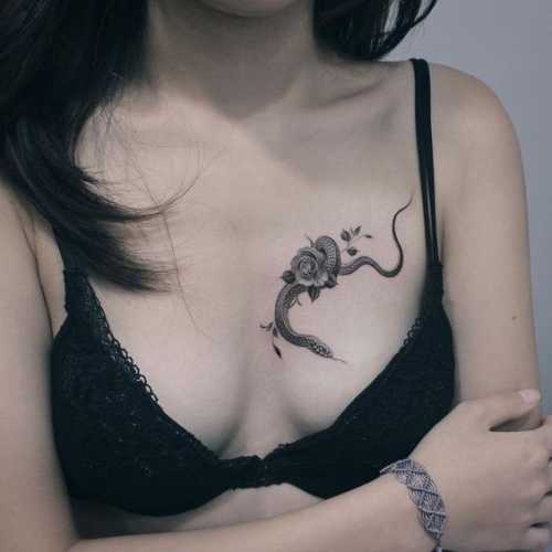 18 Snake Tattoos on Chest Ideas