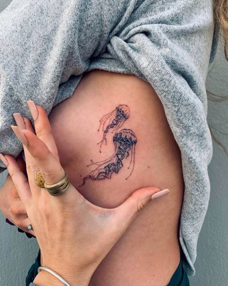 29 Rib Tattoo Ideas for Women and Guys Unique Designs