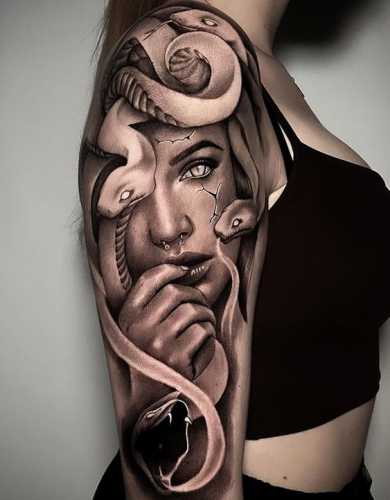 21 Snake Shoulder Tattoos Ideas for Bold Expressions