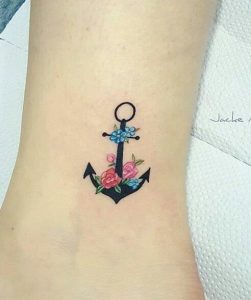 14 Charming Small Tattoo Ideas for Women