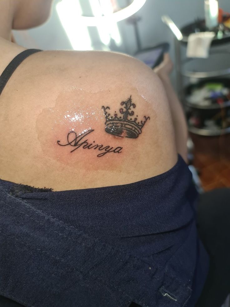 27 Crown Tattoo Ideas : Minimalist, Feminine, and King-Inspired Designs for Men and Women