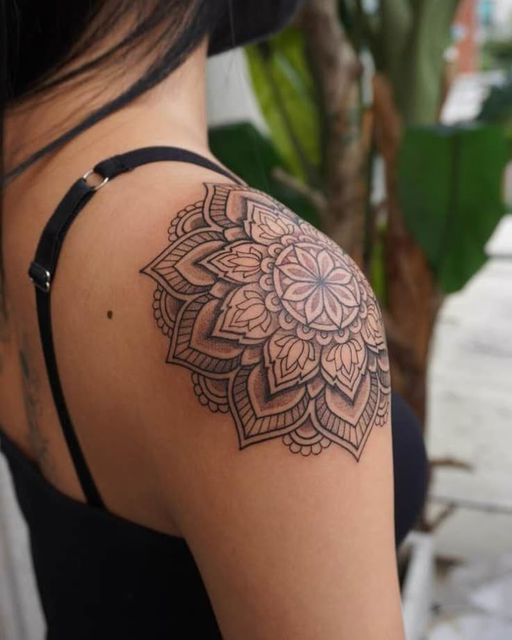 26 Ideas Mandala Tattoo: Artistic Inspiration for Ink Lovers