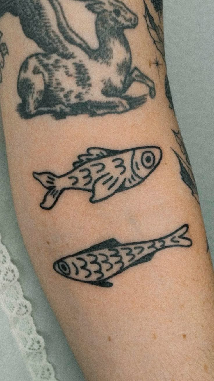 28 Stick and Poke Tattoo Ideas for : Small, Easy, Aesthetic & Meaningful Designs