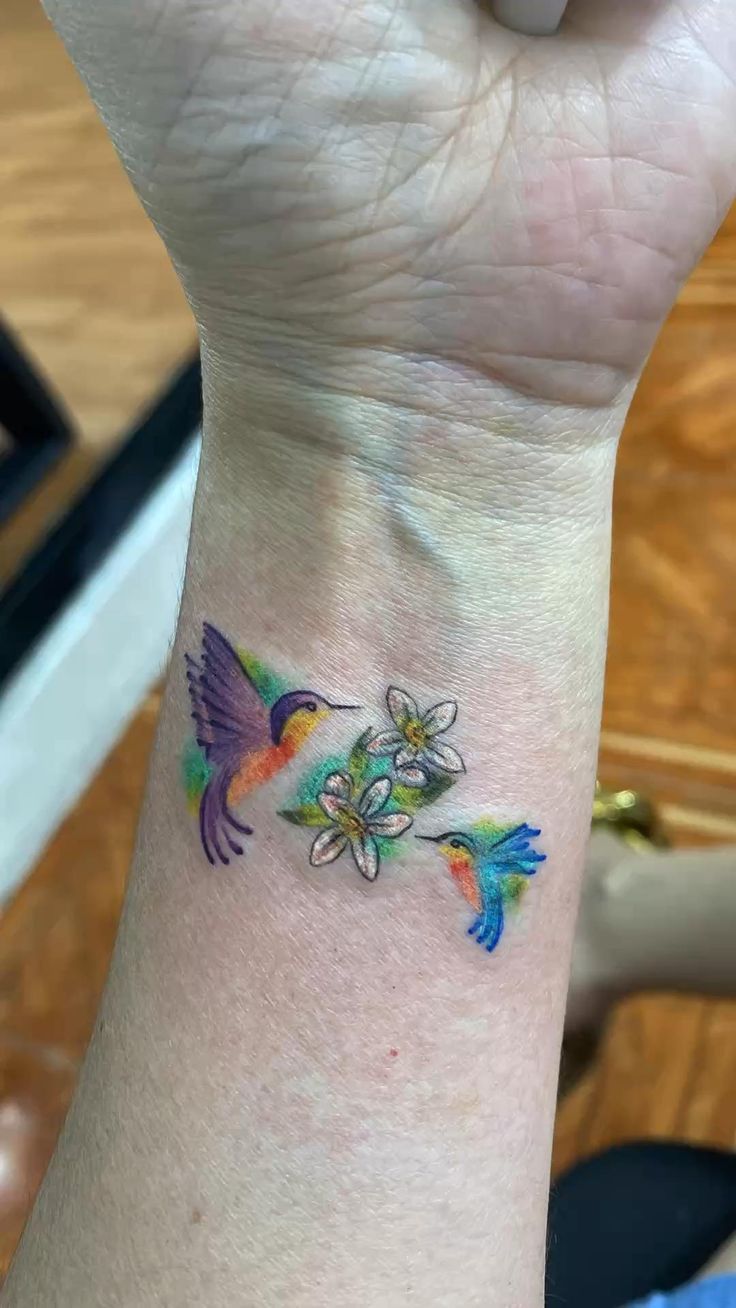 27 Stunning Hummingbird Tattoo Ideas for : Realistic, Minimalist, Geometric & Colorful Designs