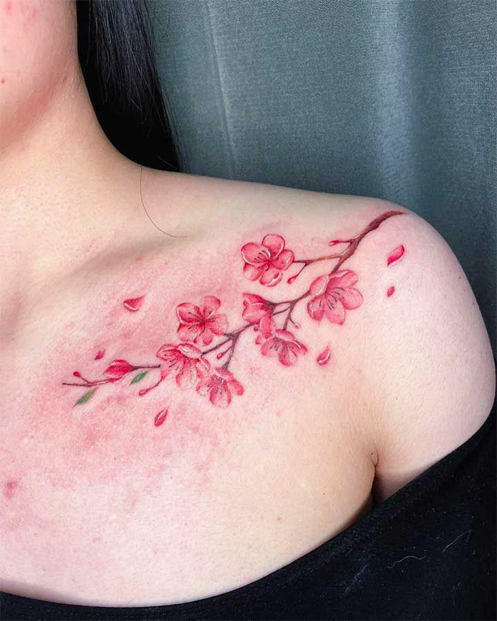 27 Collarbone Tattoo Ideas With Minimalist, Floral, Color, and Fine Line Designs