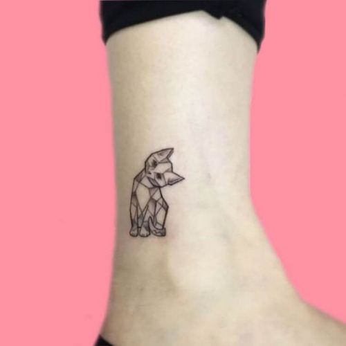 27 Cat Tattoo Ideas for the Finger