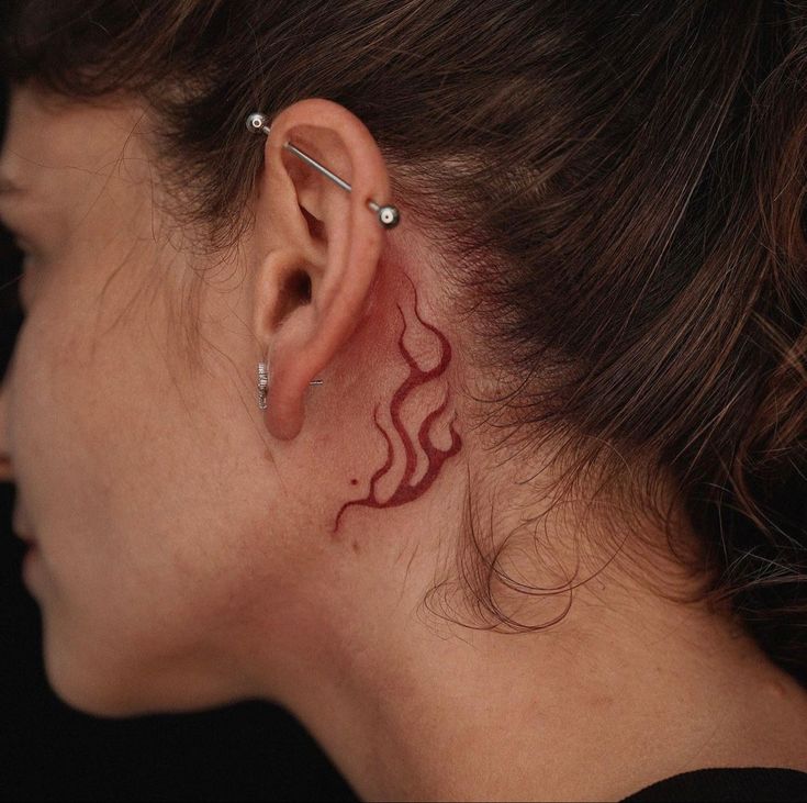 24 Ideas for Behind-the-Ear Tattoos: Creative and Inspiring Designs for Every Style