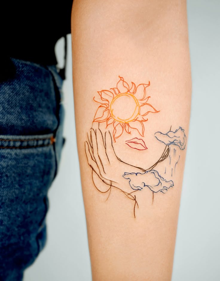 25 Sun Tattoo Ideas  for Men &#038; Women: Unique Designs &#038; Abstract Styles