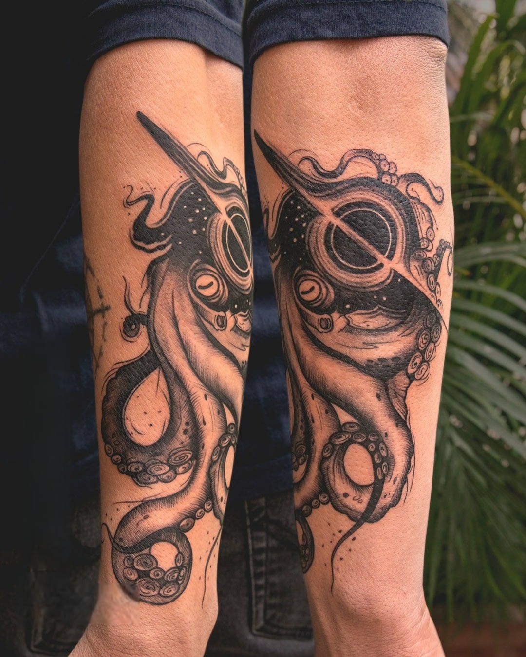 28 Alien Tattoo Ideas : From Xenomorph Stencil Designs to Trippy Flash, Cute Tattoos