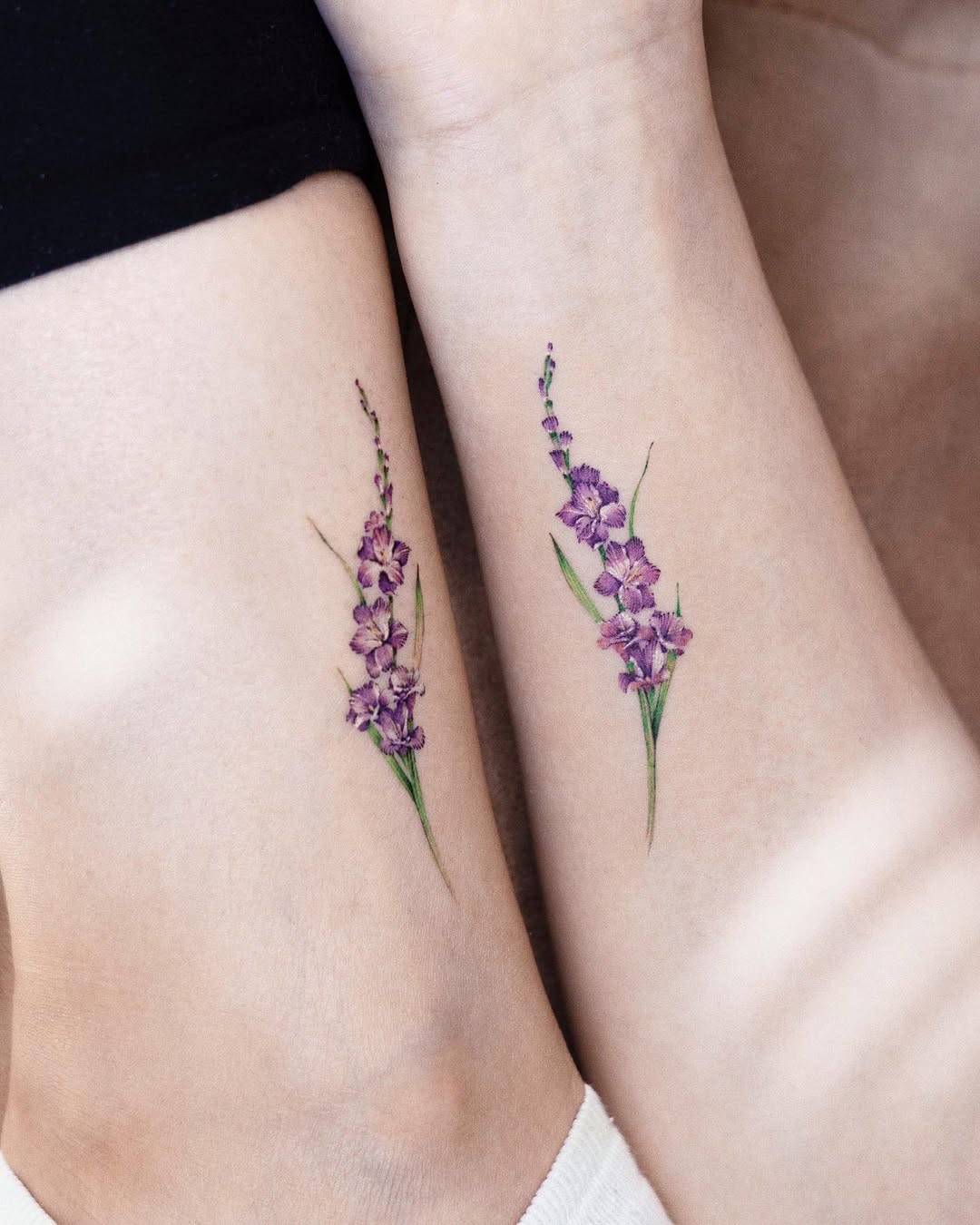 25 Gladiolus Tattoo Ideas with Simple Designs, Fine Line, Color and More