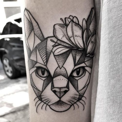 17 Geometric Cat Tattoo Ideas