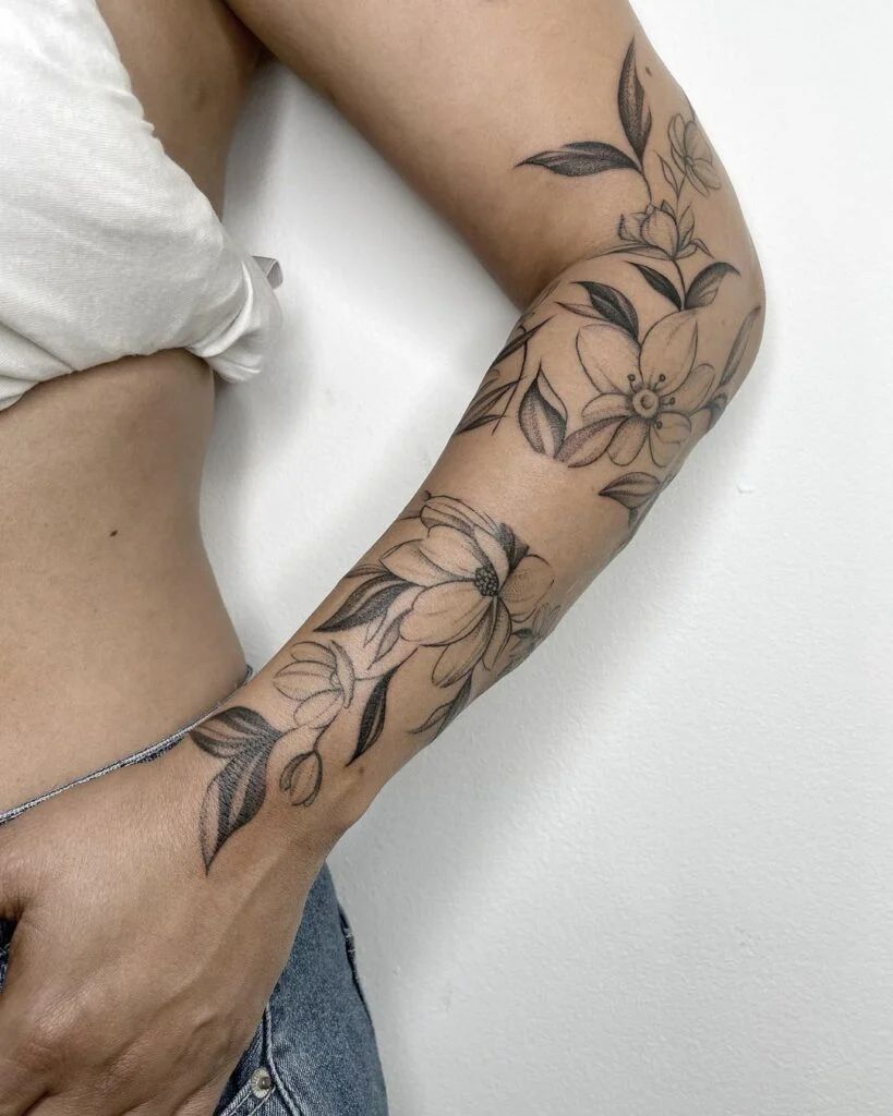 29 Morning Glory Tattoo Ideas: Elegant Vines, Quiet Symbolism, and Wearable Color