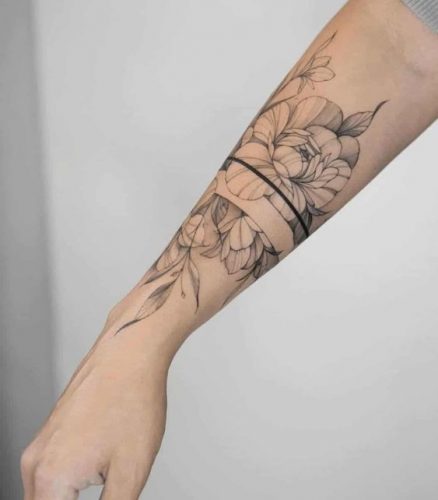 19 Alluring Forearm Tattoo Ideas for Women