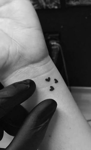 25 Ideas Tiny Things to Draw on Yourself