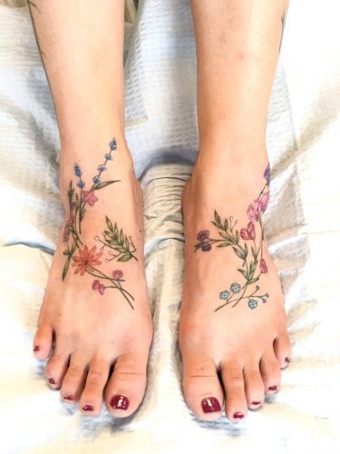 29 Striking Foot Tattoo Ideas for Women