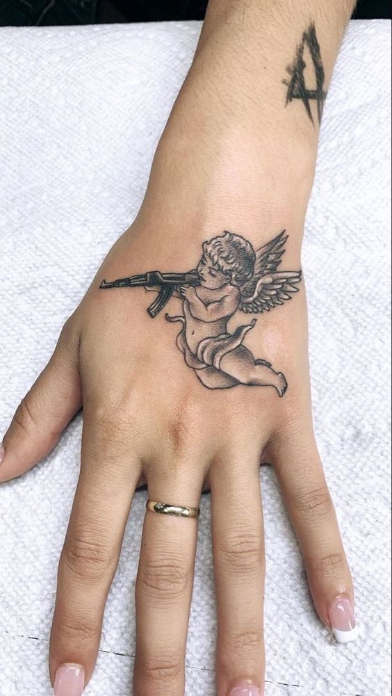 27 Ideas Hand Tattoo : Designs That Redefine Personal Expression