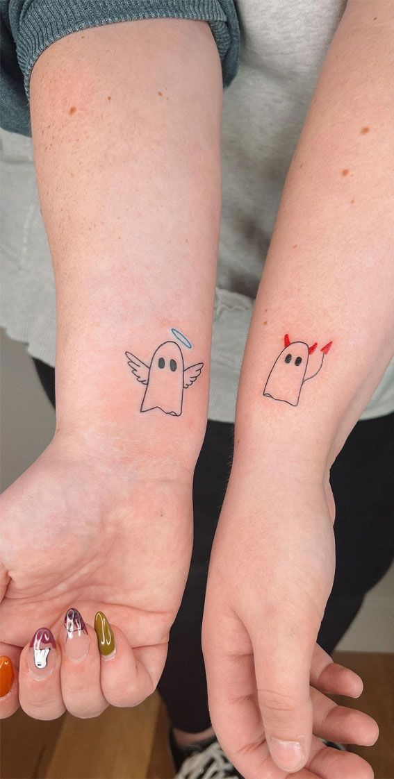 25 Sister Tattoo Designs for 2, 3 or 4 Sisters  Unique Meaningful Fine Line &#038; Minimalist Designs