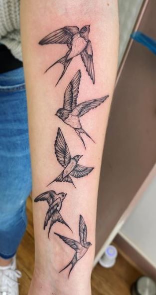 29 Sparrow Tattoo Ideas : Traditional, Men Arm and Hand Designs, Meaningful Bird Tattoos