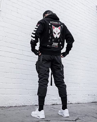 Explore 20 Techwear Styles for : Futuristic & Functional Men’s Urban Fashion