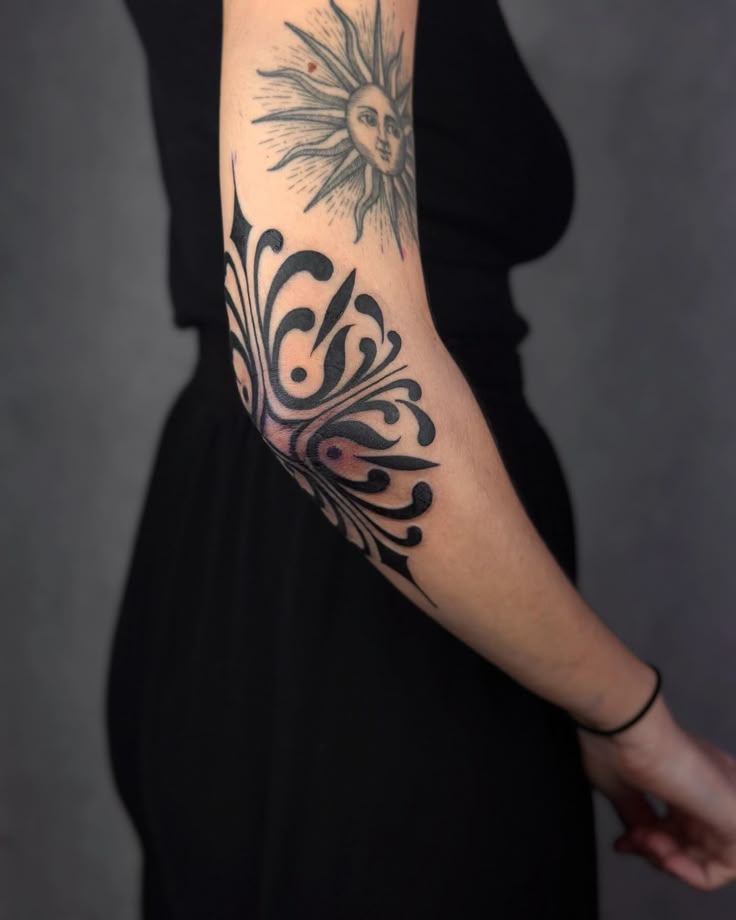25 Ideas Tribal Tattoo Designs: Bold, Geometric, and Abstract Ink Styles