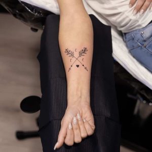 Hand Tattoos for Women 19 ideas